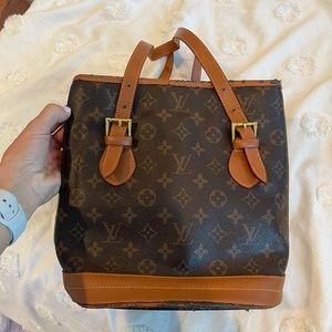 Louis Vuitton small purse